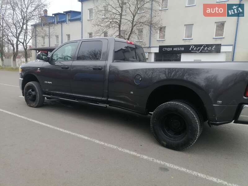 Пикап Dodge RAM 3500 2018 в Ивано-Франковске
