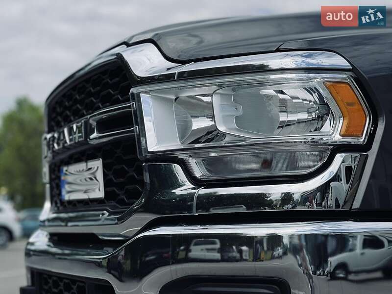 Пикап Dodge RAM 3500 2018 в Ивано-Франковске