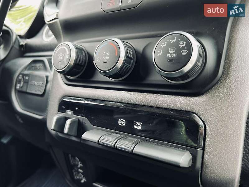 Пикап Dodge RAM 3500 2018 в Ивано-Франковске