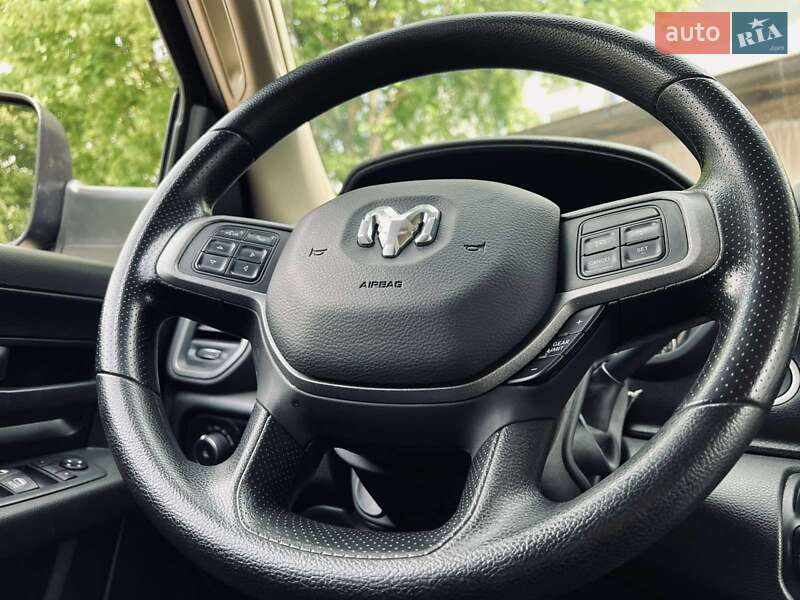 Пикап Dodge RAM 3500 2018 в Ивано-Франковске