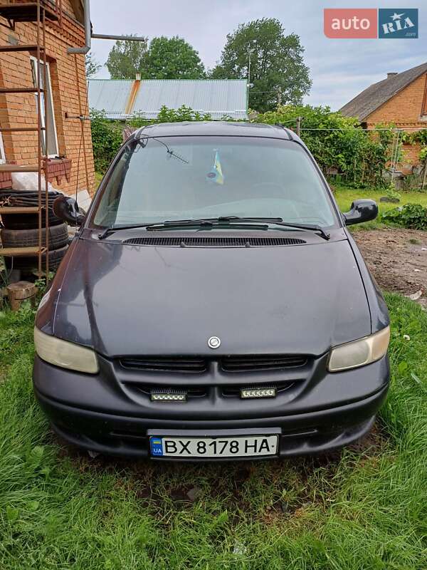 Dodge Ram Van 1998