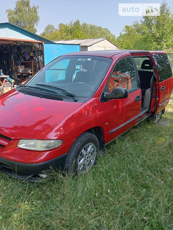 Мінівен Dodge Ram Van 2001 в Івано-Франківську