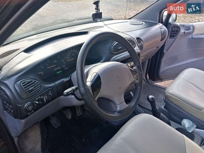 Минивэн Dodge Ram Van 2000 в Черновцах