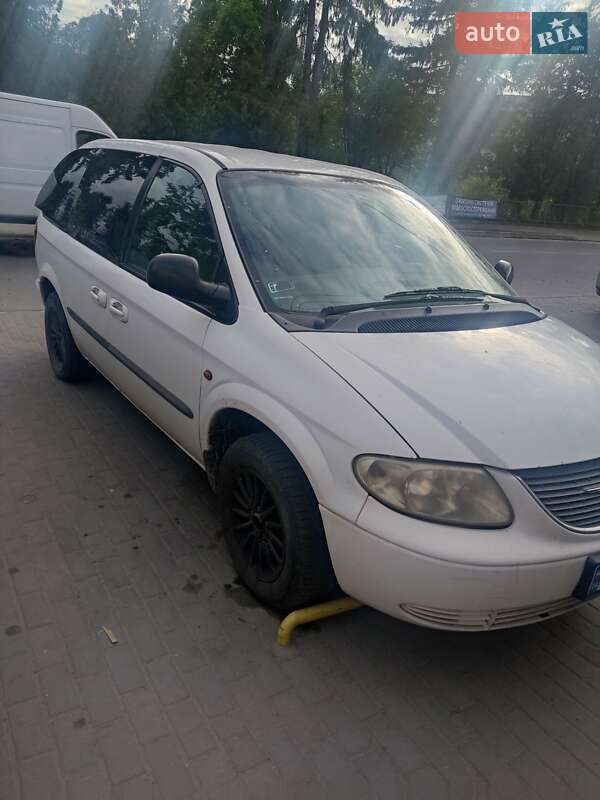 Dodge Ram Van 2002
