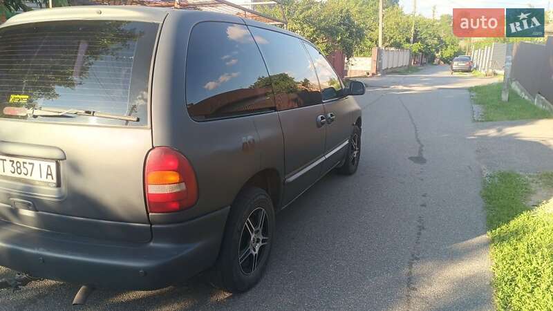 Dodge Ram Van 1998