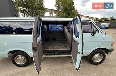 Минивэн Dodge Ram Van 1996 в 