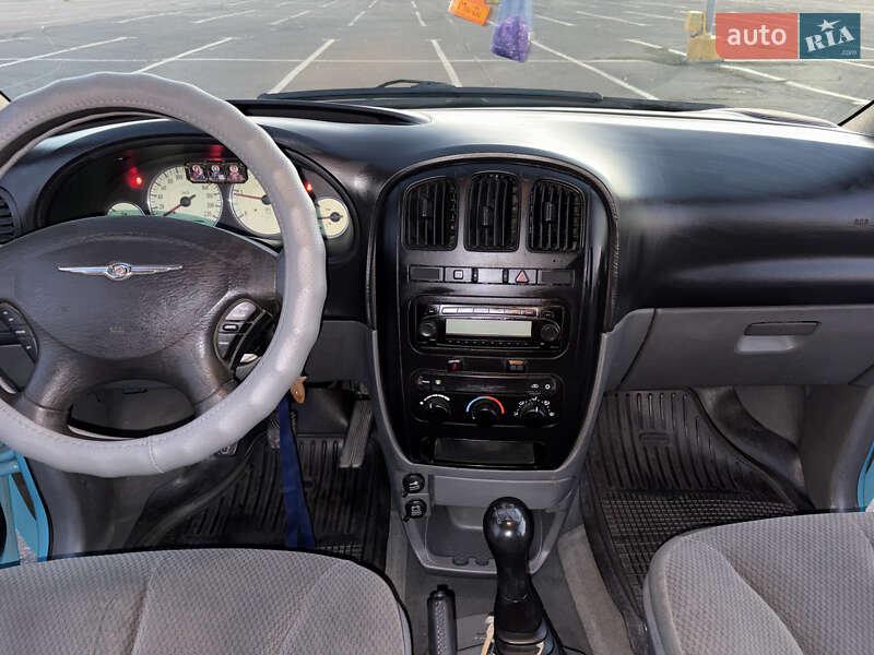 Минивэн Dodge Ram Van 2004 в Одессе