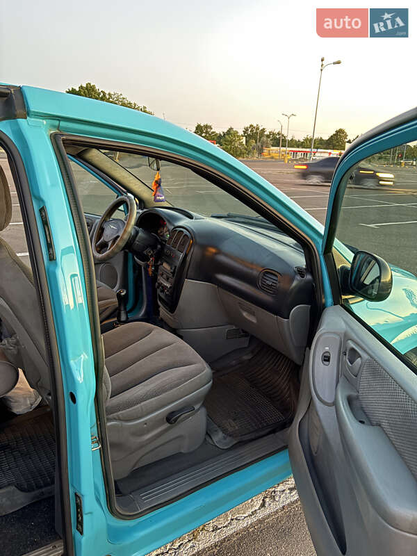 Минивэн Dodge Ram Van 2004 в Одессе