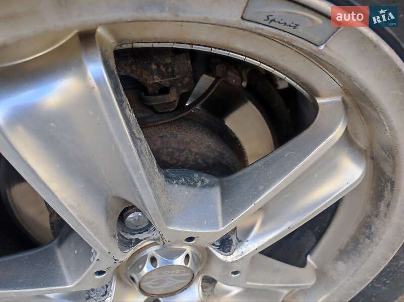 Мінівен Dodge Ram Van 2003 в Гусятині