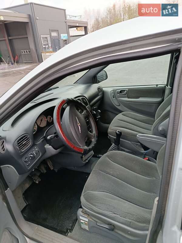 Мінівен Dodge Ram Van 2005 в Ратному