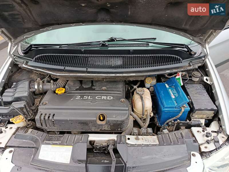 Мінівен Dodge Ram Van 2005 в Ратному