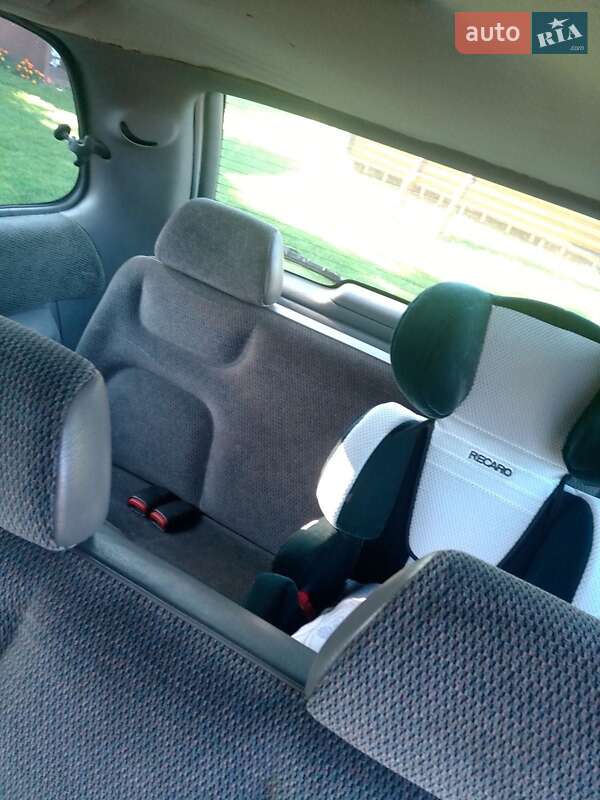 Минивэн Dodge Ram Van 2000 в Ровно