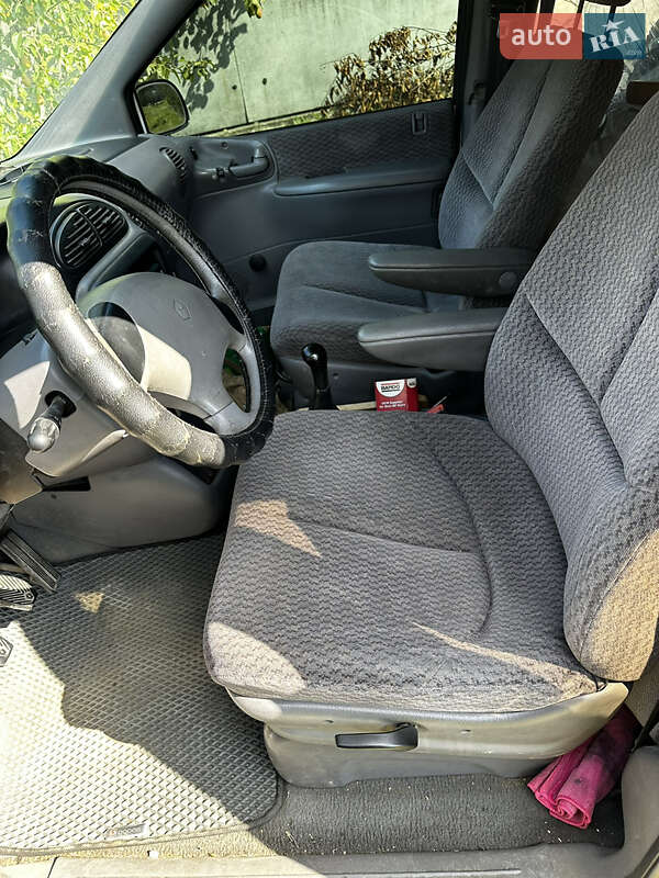 Мінівен Dodge Ram Van 2000 в Радивиліві