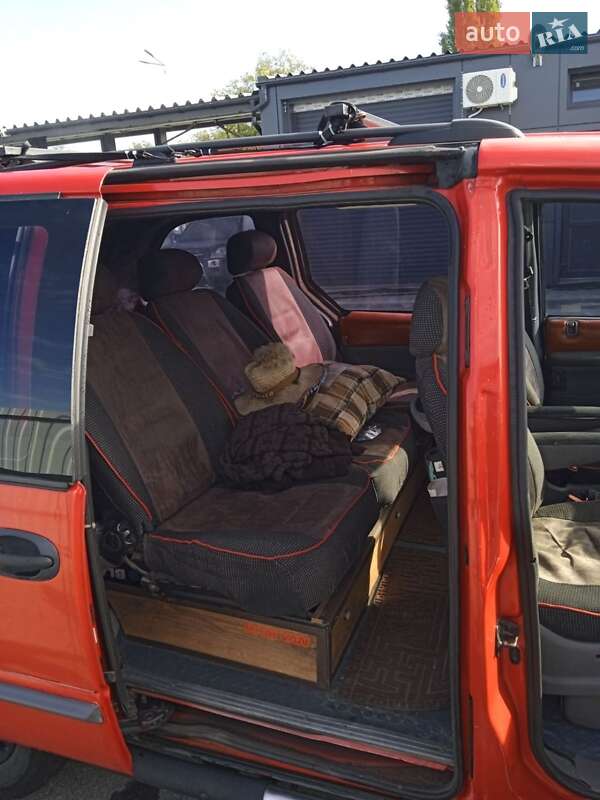 Минивэн Dodge Ram Van 1999 в Кривом Роге