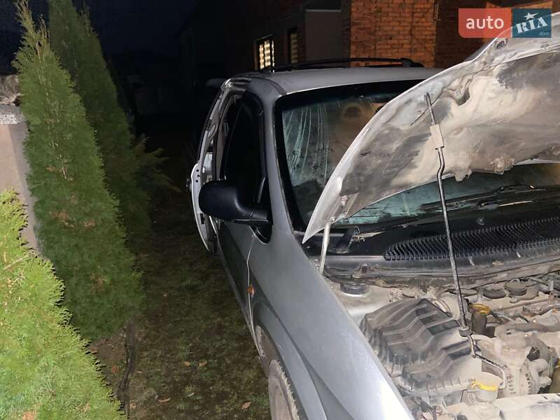 Мінівен Dodge Ram Van 2003 в Мукачевому