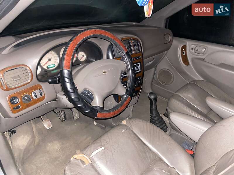 Мінівен Dodge Ram Van 2003 в Мукачевому