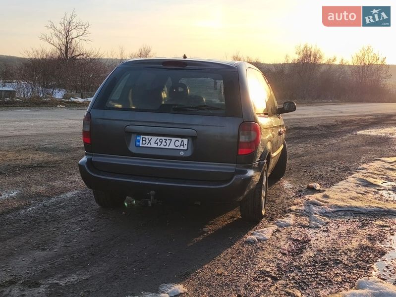 Мінівен Dodge Ram Van 2003 в Городку