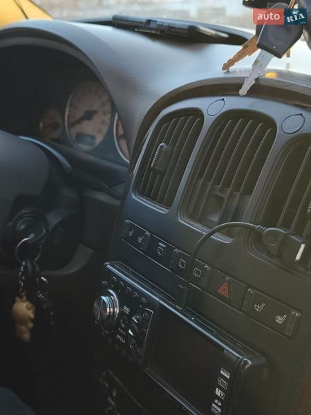 Мінівен Dodge Ram Van 2003 в Городку