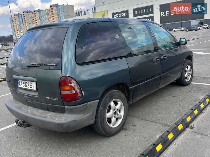 Минивэн Dodge Ram Van 2000 в Киеве фото 2 Минивэн Dodge Ram Van 2000 в Киеве
