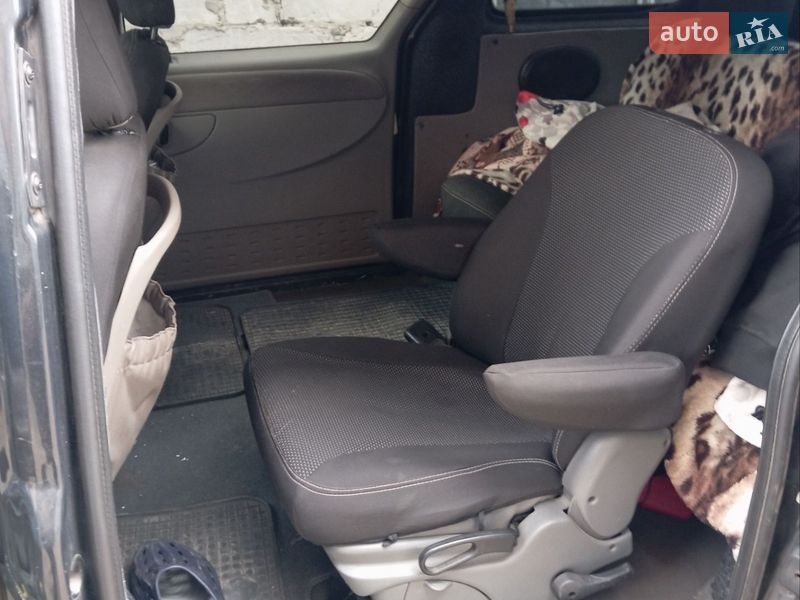 Минивэн Dodge Ram Van 2002 в Броварах фото 5 Минивэн Dodge Ram Van 2002 в Броварах