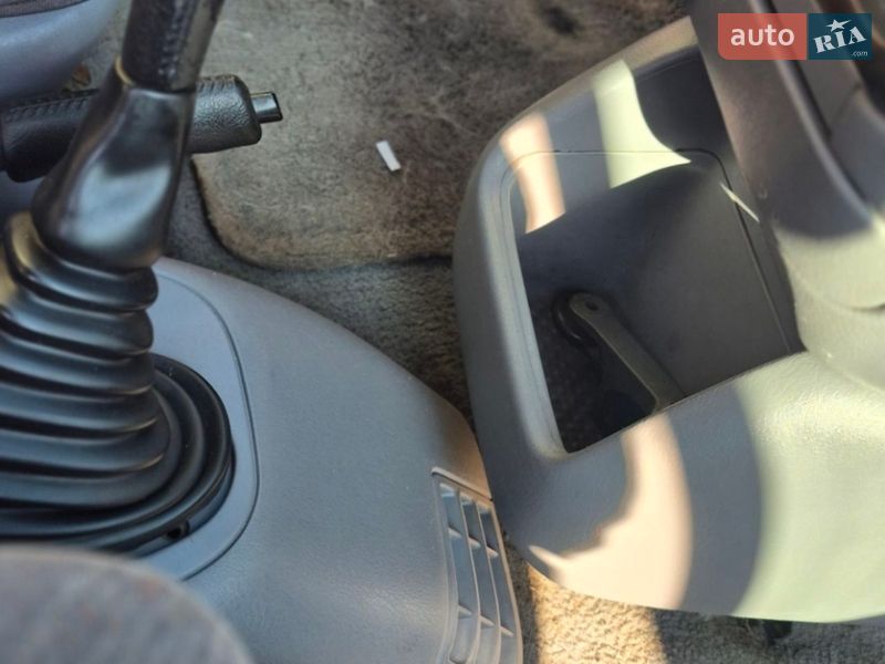 Минивэн Dodge Ram Van 1999 в Львове