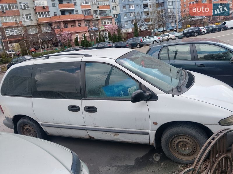 Минивэн Dodge Ram Van 1998 в Киеве