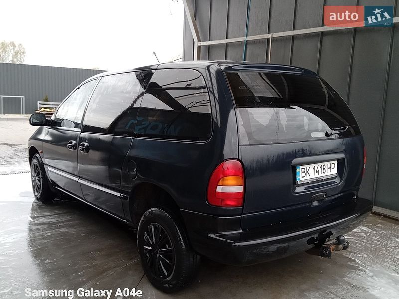 Мінівен Dodge Ram Van 2000 в Умані