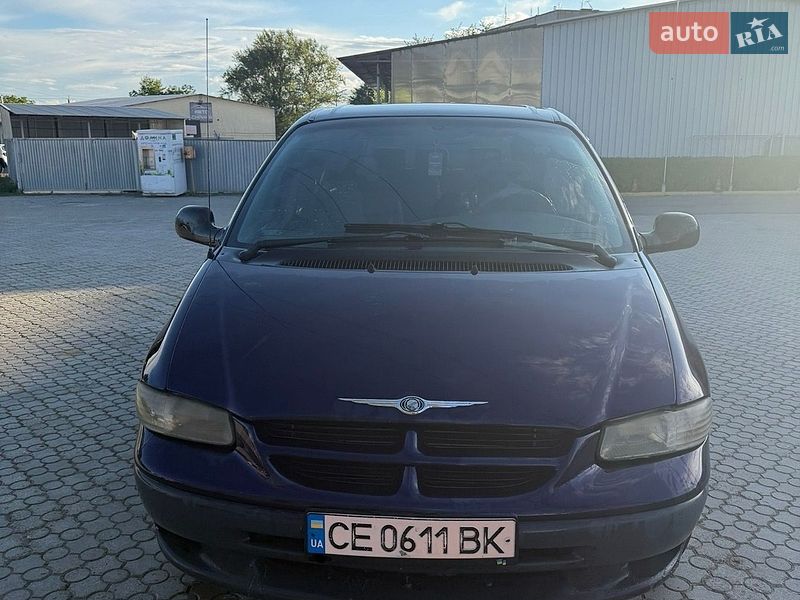 Мінівен Dodge Ram Van 1998 в Чернівцях