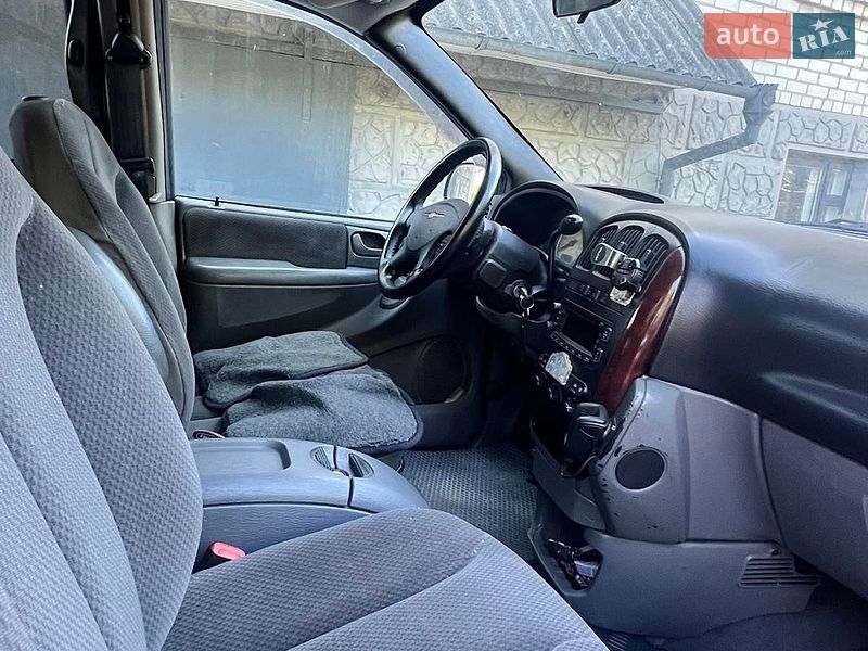Мінівен Dodge Ram Van 2005 в Любомлі