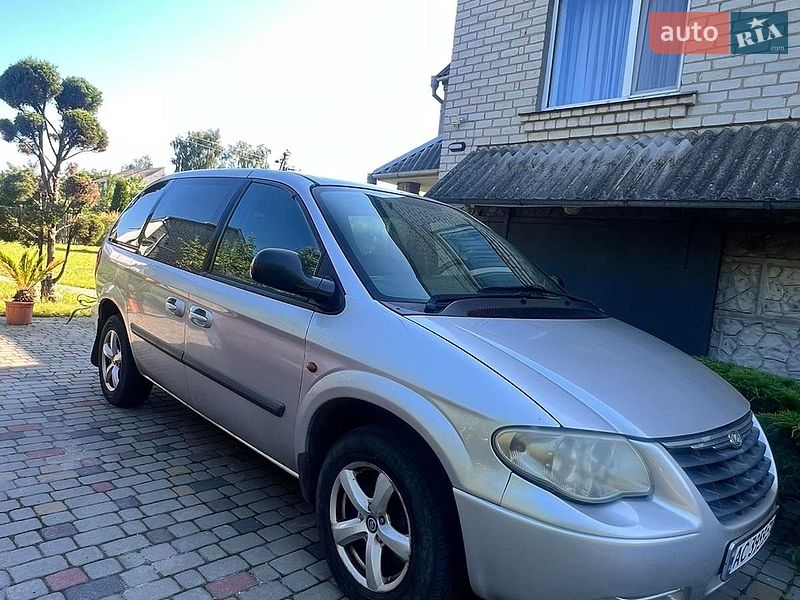 Мінівен Dodge Ram Van 2005 в Любомлі