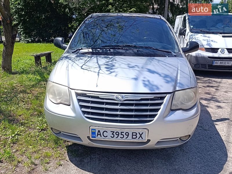 Мінівен Dodge Ram Van 2005 в Любомлі