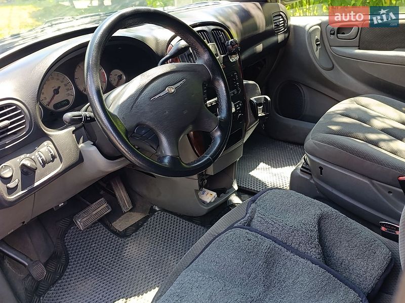 Мінівен Dodge Ram Van 2005 в Любомлі