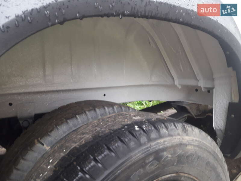 Грузовой фургон Dodge Sprinter 2006 в Львове