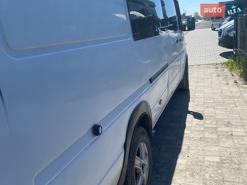 Грузопассажирский фургон Dodge Sprinter 2006 в Хусте