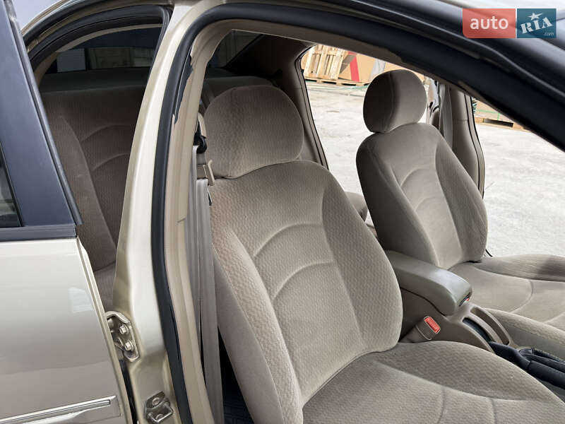 Седан Dodge Stratus 2001 в Теребовле