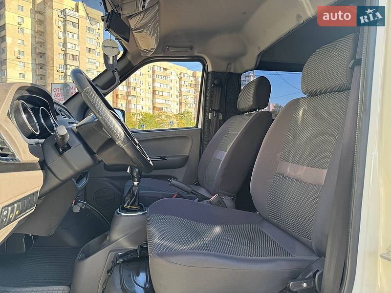 Минивэн Dongfeng EM26 2022 в Киеве