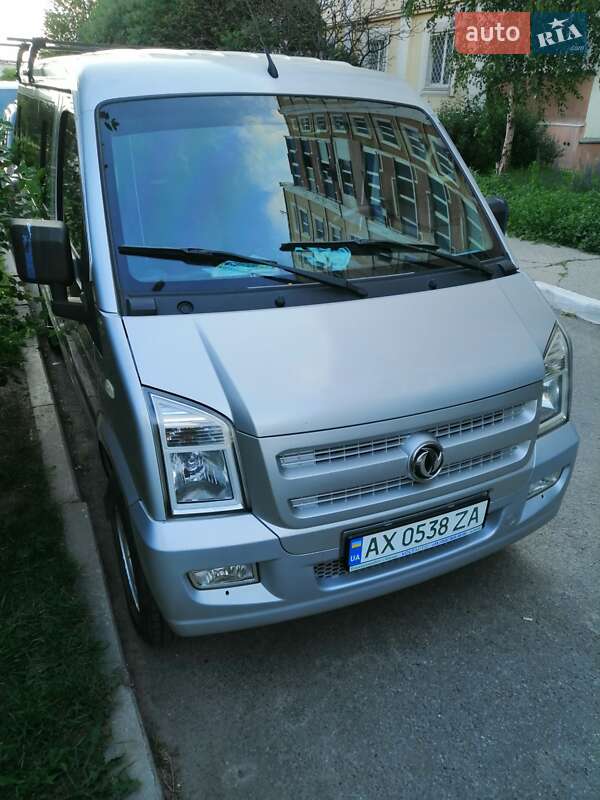 Минивэн Dongfeng M5EV 2018 в 