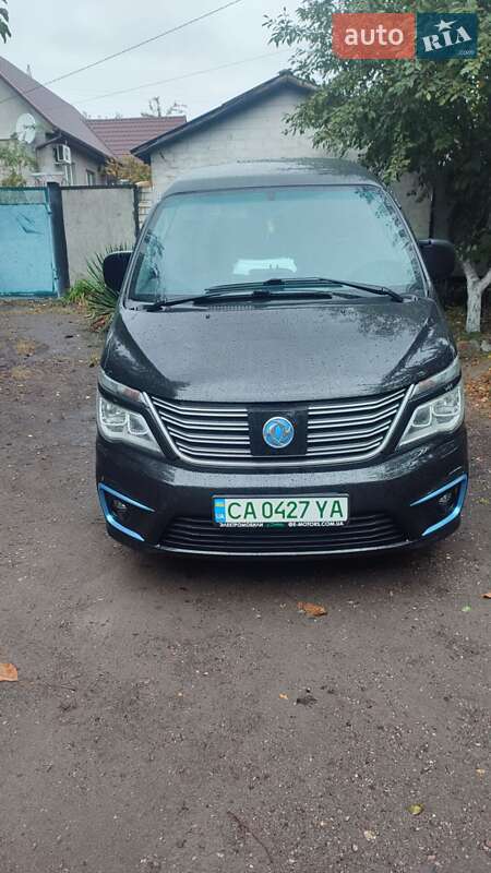 Минивэн Dongfeng M5EV 2019 в Смеле