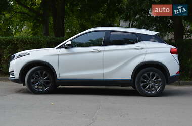 Внедорожник / Кроссовер Dongfeng Seres 3 2022 в 