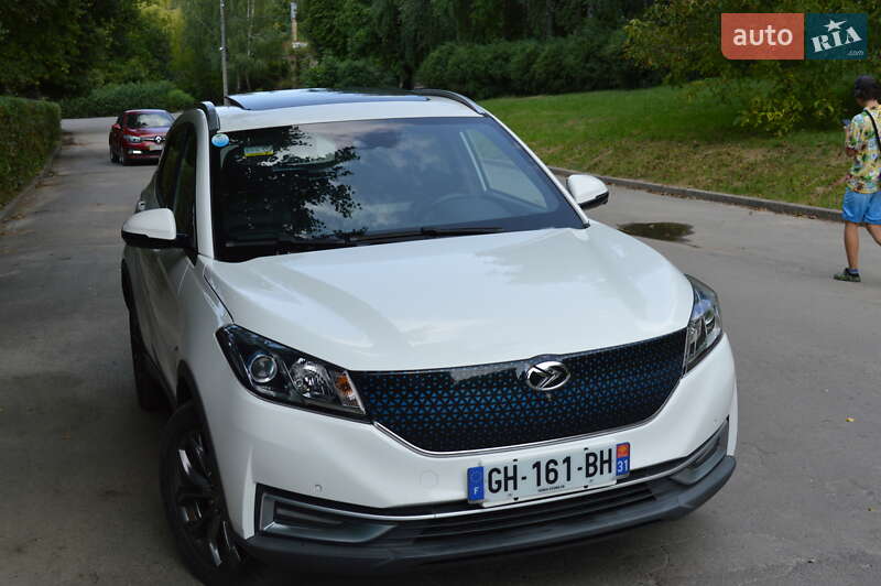 Внедорожник / Кроссовер Dongfeng Seres 3 2022 в Тернополе