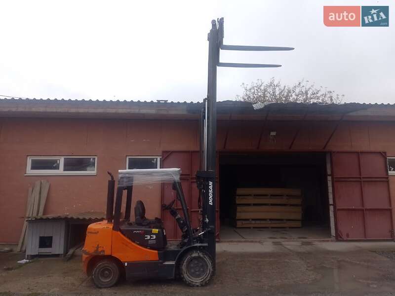 Вилочный погрузчик Doosan D 30C 2007 в Житомире