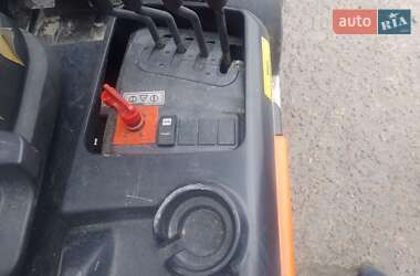 Вилочный погрузчик Doosan D 30C 2007 в 