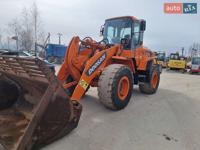 Фронтальный погрузчик Doosan DL 2010 в Одессе фото 15 Фронтальный погрузчик Doosan DL 2010 в Одессе