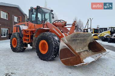 Фронтальні навантажувачі Doosan DL 2008 в Одесі