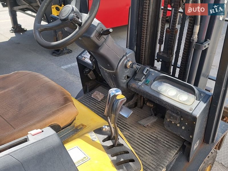 Вилочный погрузчик Doosan DL 2006 в Киеве