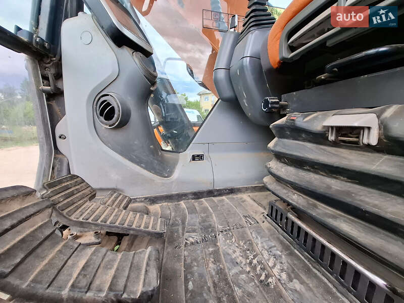 Гусеничний екскаватор Doosan DX 225LC-3 2022 в Одесі