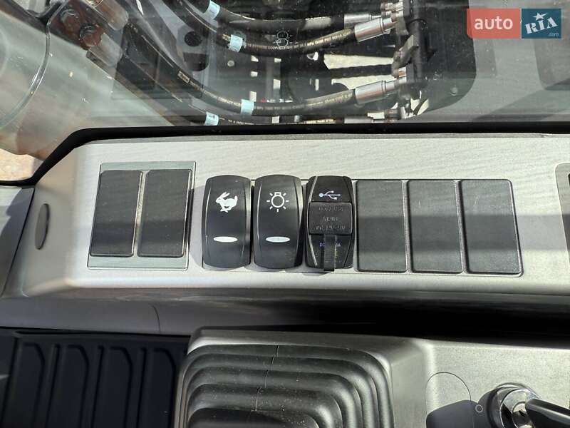 Гусеничний екскаватор Doosan DX 225LC-3 2025 в Києві фото 20 Гусеничний екскаватор Doosan DX 225LC-3 2025 в Києві