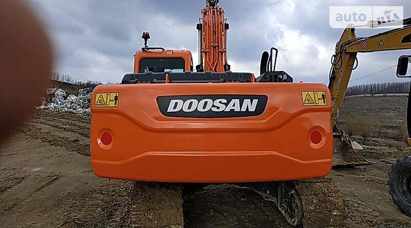 Гусеничный экскаватор Doosan DX 2018 в Черновцах