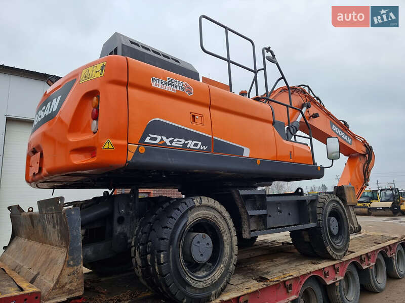 Колесный экскаватор Doosan DX 2018 в Одессе