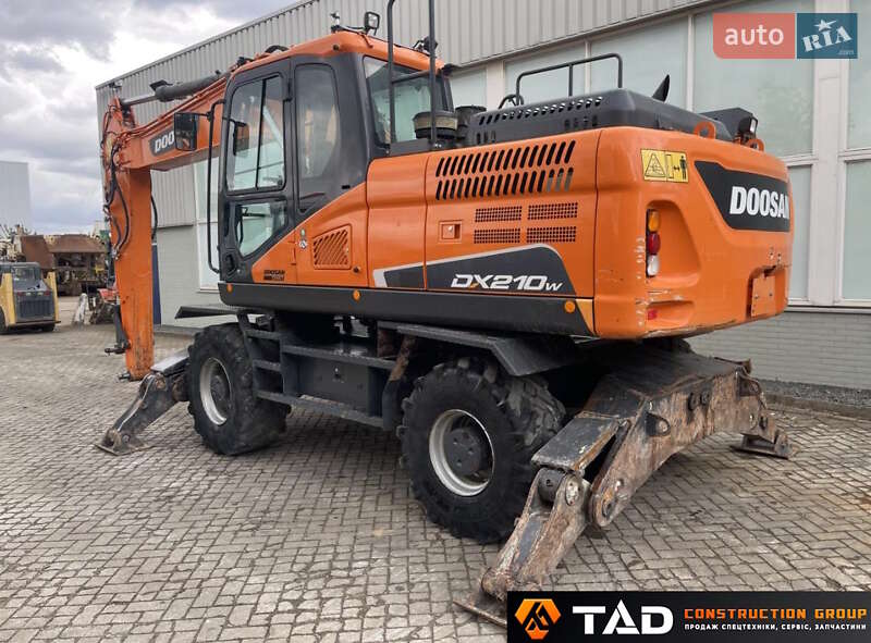 Колесный экскаватор Doosan DX 2020 в Киеве фото 4 Колесный экскаватор Doosan DX 2020 в Киеве